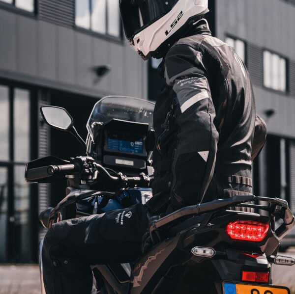 Stadler street and cruiser suit